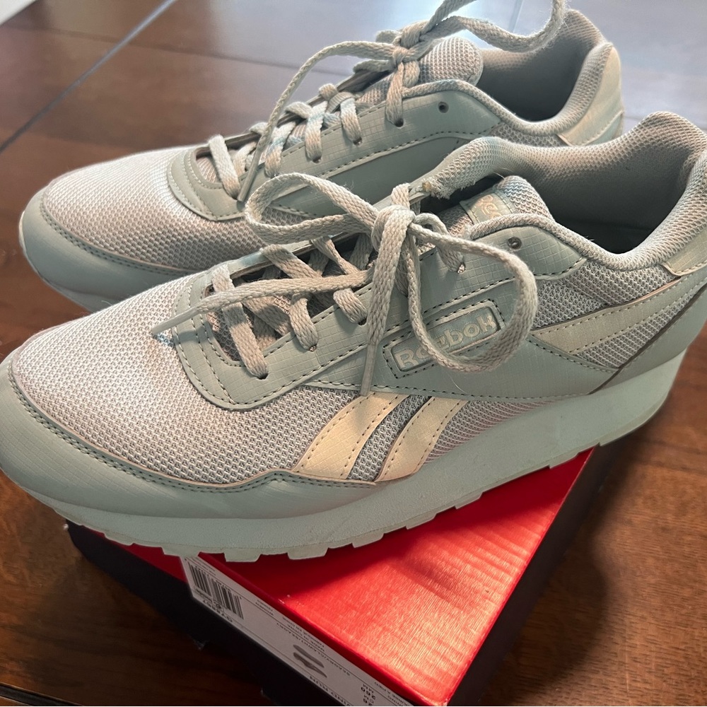 Vintage Reebok Rewind Run sz 9